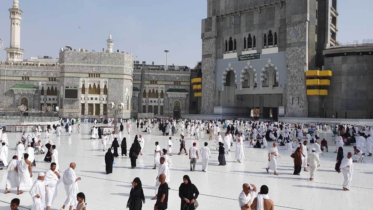 Cheap and Affordable Umrah Packages 2026 from USA Salah Travels.